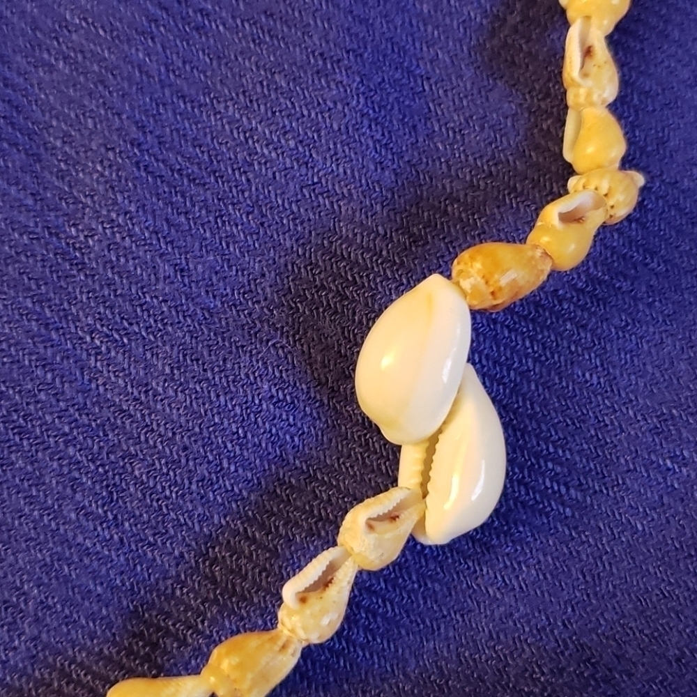 Cowrie Shell Necklace - Picture 3 of 5